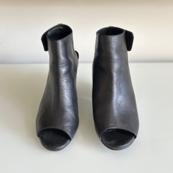 RUDSAK Black Leather Peep-Toe Sling Back Sandal - size 38 - Picture 2 of 4